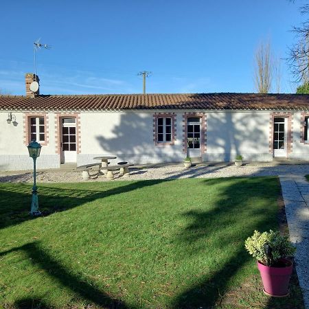 Gite Le Plessis Villa Saint-Urbain  Esterno foto